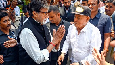 Megastar Amitabh Bachchan and veteran screenwriter Salim Khan were among the prominent personalities from the entertainment industry present at the Pawan Hans crematorium in Juhu. (PTI) Megastar Amitabh Bachchan and veteran screenwriter Salim Khan were among the prominent personalities from the entertainment industry present at the Pawan Hans crematorium in Juhu. (PTI)