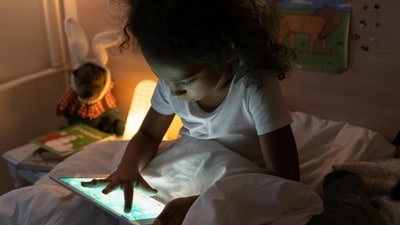 Screen time can disrupt multiple aspects of the human sleep-wake cycle. (Pexels) Screen time can disrupt multiple aspects of the human sleep-wake cycle. (Pexels)