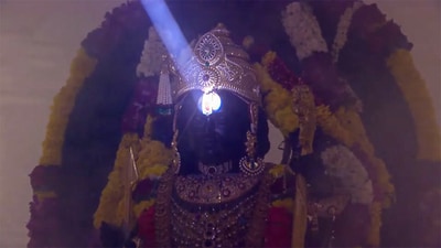 'Surya Tilak’ illuminates Ram Lalla’s forehead on the occasion of Ram Navami at the Ram Janmabhoomi Temple, in Ayodhya on Sunday. (ANI) 'Surya Tilak’ illuminates Ram Lalla’s forehead on the occasion of Ram Navami at the Ram Janmabhoomi Temple, in Ayodhya on Sunday. (ANI)