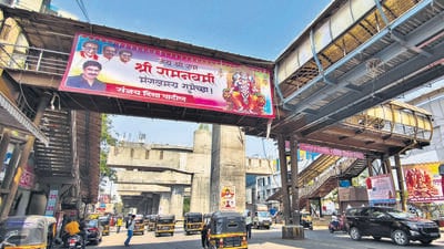 Mumbai, India. Apr 05, 2025: The Mumbai Metropolitan Region Development Authority proposes the skywalk between Bhandup Metro 4 station and Bhandup railway station. Mumbai, India. Apr 05, 2025. (Photo by Raju Shinde/HT Photo) (Hindustan Times)