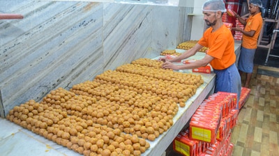 Confectioners prepare Naivedyam laddus on the eve of Ram Navami, in Patna on Saturday. (ANI) Confectioners prepare Naivedyam laddus on the eve of Ram Navami, in Patna on Saturday. (ANI)