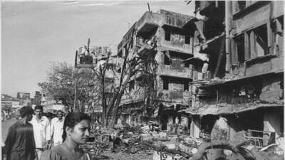 12 March 1993 - Serial Bombay Bomb Blast North Worli - HT Photo by Sanjay Sharma.