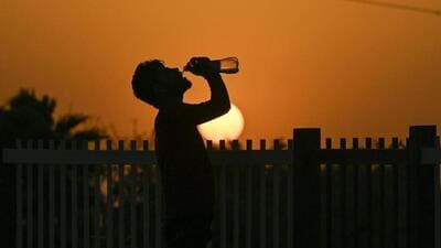 A further rise in minimum temperature is likely on Tuesday, with it expected to be between 21-23°C. (HT photo | Raj K Raj) A further rise in minimum temperature is likely on Tuesday, with it expected to be between 21-23°C. (HT photo | Raj K Raj)