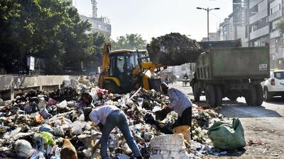 An MCD spokesperson said the user fee for garbage collection services was notified in 2018, and said that the implementation of the solid waste management rules is being monitored by the Supreme Court. (HT Archive) An MCD spokesperson said the user fee for garbage collection services was notified in 2018, and said that the implementation of the solid waste management rules is being monitored by the Supreme Court. (HT Archive)