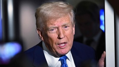 Trump admin suspends important immigration helpdesk: Will Indian nationals on H-1B and F-1 visas suffer? (Photo by MANDEL NGAN / AFP) (AFP) Trump admin suspends important immigration helpdesk: Will Indian nationals on H-1B and F-1 visas suffer? (Photo by MANDEL NGAN / AFP) (AFP)