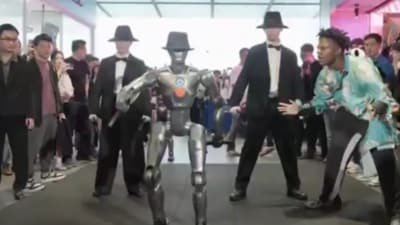 Ishowspeed met with China's most advanced humanoid robots. (X/@SpeedUpdates1) Ishowspeed met with China's most advanced humanoid robots. (X/@SpeedUpdates1)