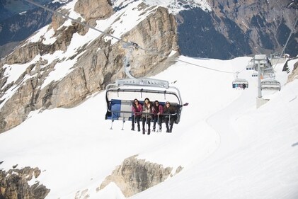 Enjoy the view with the Ice Flyer Chairlift, allowing for better observation of the glacier. Enjoy the view with the Ice Flyer Chairlift, allowing for better observation of the glacier.