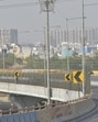 The Hindon elevated road has four lanes and connects Raj Nagar Extension (RNE) to UP-Gate (UP’s border with East Delhi). It has a ramp down at Kanawani, Indirapuram for vehicles to descend from RNE, while on the opposite side at Vasundhara, it has a ramp up allowing vehicles from Vasundhara to move towards RNE. (Sakib Ali/HT Photo)