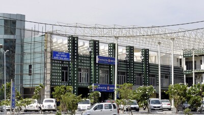 Jaypee Associates case: Relief for thousands of homebuyers as YEIDA likely to hire developer soon to finish delayed projects (HT Archive) (Picture for representational purposes only) (HT) Jaypee Associates case: Relief for thousands of homebuyers as YEIDA likely to hire developer soon to finish delayed projects (HT Archive) (Picture for representational purposes only) (HT)