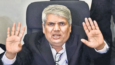 Mumbai, India - April 1, 2025:Disha Salian lawyer Nilesh Ojha addressing to media in Mumbai, India, on Tuesday, April 1, 2025. (Photo by Anshuman Poyrekar/ Hindustan Times) (Hindustan Times) Mumbai, India - April 1, 2025:Disha Salian lawyer Nilesh Ojha addressing to media in Mumbai, India, on Tuesday, April 1, 2025. (Photo by Anshuman Poyrekar/ Hindustan Times) (Hindustan Times)
