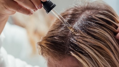 Applying oil in a dirty scalp can lead to many issues. (Shutterstock) Applying oil in a dirty scalp can lead to many issues. (Shutterstock)
