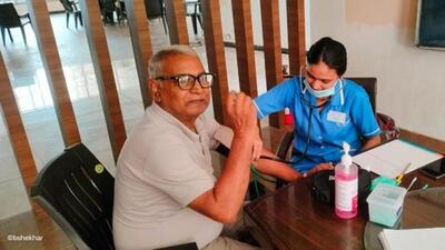 A resident being checked at the health camp organised at Ajnara Homes in Greater Noida West’s Sector 16B, after 500 residents fell sick on reportedly consuming contaminated water. (HT Photo) A resident being checked at the health camp organised at Ajnara Homes in Greater Noida West’s Sector 16B, after 500 residents fell sick on reportedly consuming contaminated water. (HT Photo)