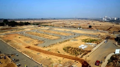 Navi Mumbai real estate: The City and Industrial Development Corporation (CIDCO), the Special Planning Authority (SPA) for Navi Mumbai- near Mumbai, has cancelled the allotment of 16 plots valued at ₹2,000 crore. (Picture for representational purpose only) (Bachchan Kumar/HT Files) Navi Mumbai real estate: The City and Industrial Development Corporation (CIDCO), the Special Planning Authority (SPA) for Navi Mumbai- near Mumbai, has cancelled the allotment of 16 plots valued at ₹2,000 crore. (Picture for representational purpose only) (Bachchan Kumar/HT Files)
