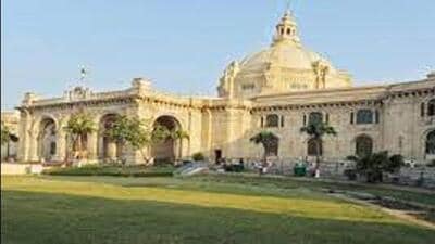 The Uttar Pradesh government has issued at least eight Government Orders in the past four years, asking senior officers to receive and respond to phone calls of MPs and legislators. (REPRESENTATIVE IMAGE) The Uttar Pradesh government has issued at least eight Government Orders in the past four years, asking senior officers to receive and respond to phone calls of MPs and legislators. (REPRESENTATIVE IMAGE)