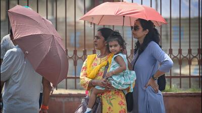 Tourists out on a hot day at Red Fort in New Delhi on Tuesday. (Sanchit Khanna/ HT Photo) Tourists out on a hot day at Red Fort in New Delhi on Tuesday. (Sanchit Khanna/ HT Photo)