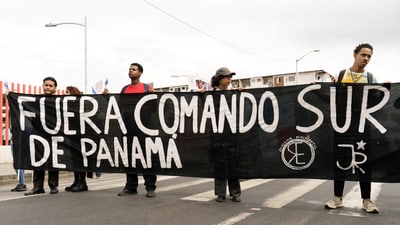 Demonstrators helda banner reading 'Southern Command out of Panama' during a protest against Hegseth, during his visit to Panama, in Panama City, Panama April 8, 2025. REUTERS/Maria Fernanda Gonzalez (REUTERS)