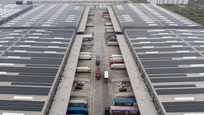 U.S.-China Brawl Takes Center Stage in Global Trade War U.S.-China Brawl Takes Center Stage in Global Trade War