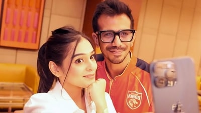 RJ Mahvash also shared a selfie with Yuzvendra Chahal RJ Mahvash also shared a selfie with Yuzvendra Chahal
