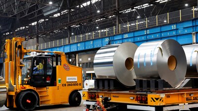 FILE PHOTO: A worker moves rolls of steel at the Tata Steel factory in Velsen-Noord, Netherlands March 26, 2024. REUTERS/Piroschka van de Wouw/File Photo (REUTERS)