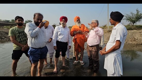 Balbir Singh Seechewal with others at Budda Darya in Ludhiana on Wednesday, April 09, 2025. (Photo Hindustan Times) (HT)