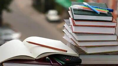 Dubey also requested the administrator to control the school fees of the students so that poor people can also afford good educational facilities. (HT Photo)