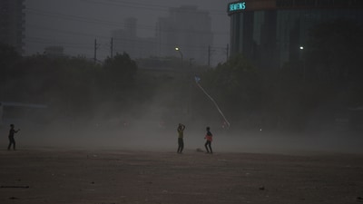 According to the weather office, the capital city is predicted to receive thunderstorm with rain on Friday as well, with the minimum temperature forecast to dip to 24 degrees Celsius. (Parveen Kumar/Hindustan Times) According to the weather office, the capital city is predicted to receive thunderstorm with rain on Friday as well, with the minimum temperature forecast to dip to 24 degrees Celsius. (Parveen Kumar/Hindustan Times)