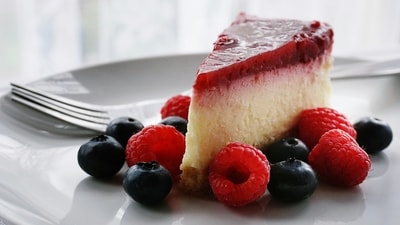 Nutritionist Rujuta Diwekar asserts that sugar is not harmful if consumed in moderation, advocating for traditional desserts over healthier alternatives. Nutritionist Rujuta Diwekar asserts that sugar is not harmful if consumed in moderation, advocating for traditional desserts over healthier alternatives.