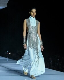 Anamika Khanna presented a collection incorporating metallic accents Anamika Khanna presented a collection incorporating metallic accents