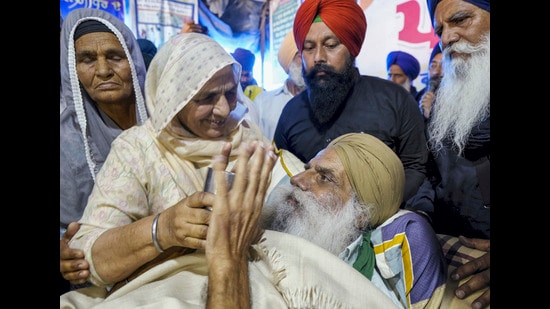 Farmer leader Jagjit Singh Dallewal upon his arrival in Amritsar on Thursday. (PTI)