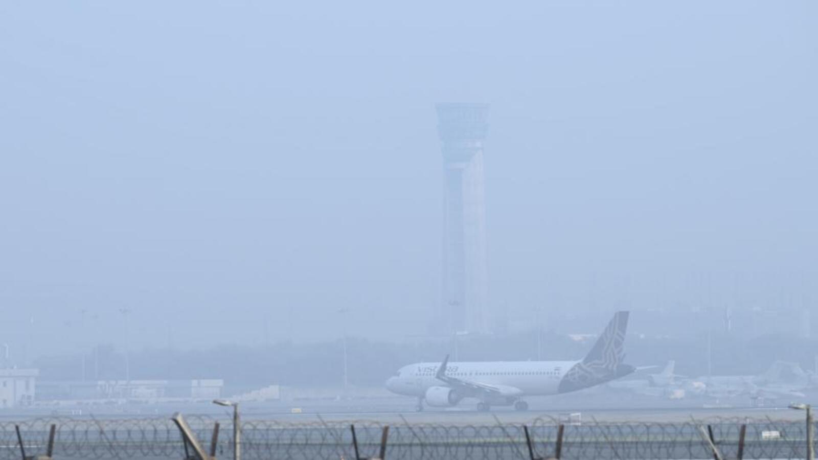 Runway repair sparks delays at Delhi airport, flyers suffer | Latest News Delhi Runway repair sparks delays at Delhi airport, flyers suffer | Latest News Delhi
