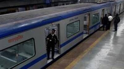 238 AC trains to join suburban fleet in phases (HT Photo) 238 AC trains to join suburban fleet in phases (HT Photo)