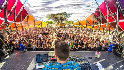 Coachella 2025 will take place April 11th-13th and April 18th (UnSplash) Coachella 2025 will take place April 11th-13th and April 18th (UnSplash)