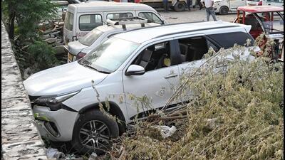 The car in which a property dealer was allegedly shot dead by unidentified assailants at Paschim Vihar. (Sanchit Khanna/HT PHOTO) The car in which a property dealer was allegedly shot dead by unidentified assailants at Paschim Vihar. (Sanchit Khanna/HT PHOTO)