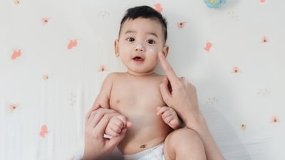 Summer skincare for babies ensure they stay well hydrated and nourished. (Shutterstock) Summer skincare for babies ensure they stay well hydrated and nourished. (Shutterstock)