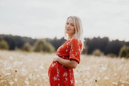 Vaginal bleeding or watery discharge: Bleeding or spotting is quite common during the first trimester. But bleeding in the second or third trimester is often associated with complications such as placental abruption, preterm labour or miscarriage. Any bleeding in pregnancy should never be ignored and it is best to contact the healthcare provider immediately. Similarly, women should notify their doctors if they see any abnormal clear or coloured discharge from their vagina. (Pixabay)