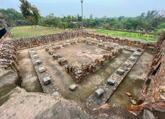 Many believe that a ministry of djinns resides in Feroz Shah Kotla, and grants wishes. (SHUTTERSTOCK) Many believe that a ministry of djinns resides in Feroz Shah Kotla, and grants wishes. (SHUTTERSTOCK)