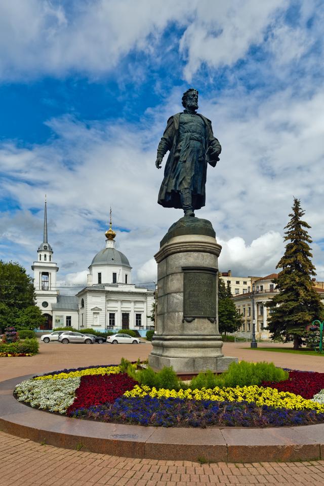 A monument to Afanasy Nikitin in Tver, Russia. Nikitin visited India in the 15th century. (Wikipedia) A monument to Afanasy Nikitin in Tver, Russia. Nikitin visited India in the 15th century. (Wikipedia)