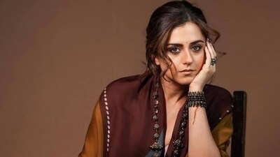 Ridhi Dogra co-stars with Fawad Khan and Vaani Kapoor in Abir Gulaal.
