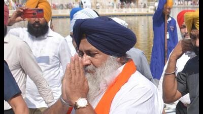 Sukhbir Singh Badal at the Golden Temple after being elected president of the Shiromani Akali Dal in Amritsar on Friday. (Sameer Sehgal/HT) Sukhbir Singh Badal at the Golden Temple after being elected president of the Shiromani Akali Dal in Amritsar on Friday. (Sameer Sehgal/HT)
