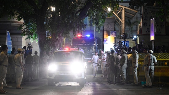 A cavalcade escorting Tahawwur Hussain Rana leaves the Patiala House Court, in New Delhi on Friday. (HT PHOTO)
