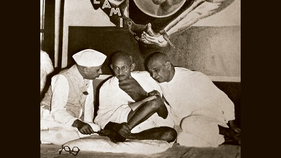 Patel’s close teamwork with Jawaharlal began in 1937, when the two toured Gujarat together for a week (UIG via Getty Images)