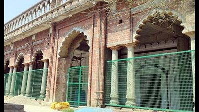 Annual fair cancelled at the Astana-e-Alia Qadriya Naushahiya dargah after administration questions land documents (Sourced)