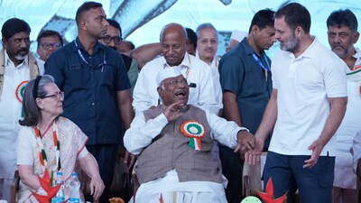 The AAP leader said that senior Congress leaders were not arrested due to an alliance with rival party BJP (AP) The AAP leader said that senior Congress leaders were not arrested due to an alliance with rival party BJP (AP)