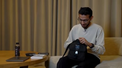 OYO CEO Ritesh Agarwal reveals what he carries inside his bag. OYO CEO Ritesh Agarwal reveals what he carries inside his bag.