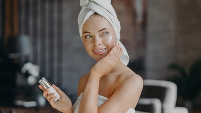 Use the best retinol face cream and keep the signs of ageing at the bay. (Adobe Stock) Use the best retinol face cream and keep the signs of ageing at the bay. (Adobe Stock)