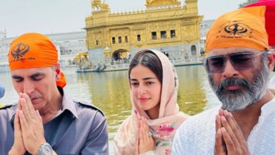 Ananya Panday, Akshay Kumar and R Madhavan seeks blessings at Golden Temple. Ananya Panday, Akshay Kumar and R Madhavan seeks blessings at Golden Temple.