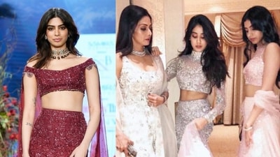 Sridevi with her daughters Janhvi Kapoor and Khushi Kapoor Sridevi with her daughters Janhvi Kapoor and Khushi Kapoor