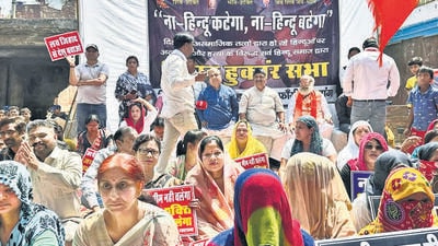Protesters in Gokalpuri on Monday. (HT Photo) Protesters in Gokalpuri on Monday. (HT Photo)