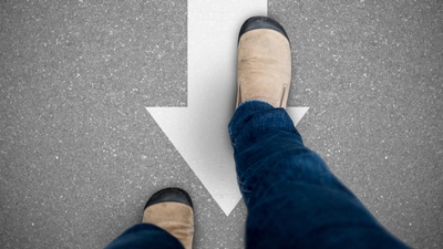 Backward walking helps in engaging different muscle groups and delivering physical, mental, and rehabilitative advantages. (Shutterstock) Backward walking helps in engaging different muscle groups and delivering physical, mental, and rehabilitative advantages. (Shutterstock)
