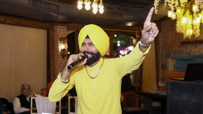 Singer Gurpal Chohan performs during the Baisakhi celebrations organised by Rose Park Club (Lodhi Garden morning walkers club), at Jhankar Banquets & Lawns in New Delhi. (ANI ) Singer Gurpal Chohan performs during the Baisakhi celebrations organised by Rose Park Club (Lodhi Garden morning walkers club), at Jhankar Banquets & Lawns in New Delhi. (ANI )